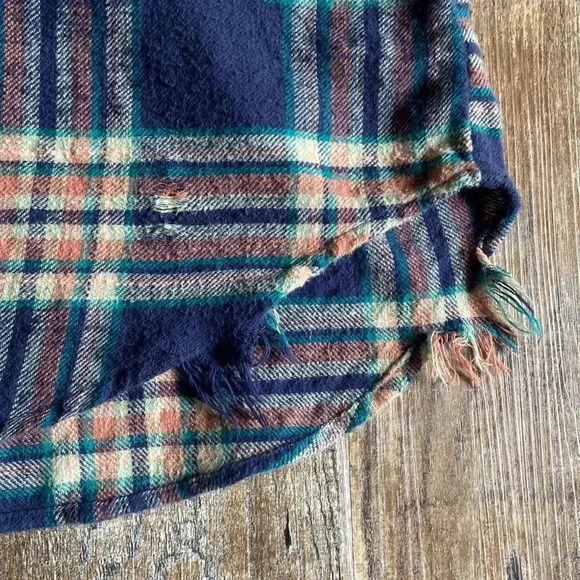 American Eagle | Hooded Long Sleeve Button  Up - Picture 7 of 9